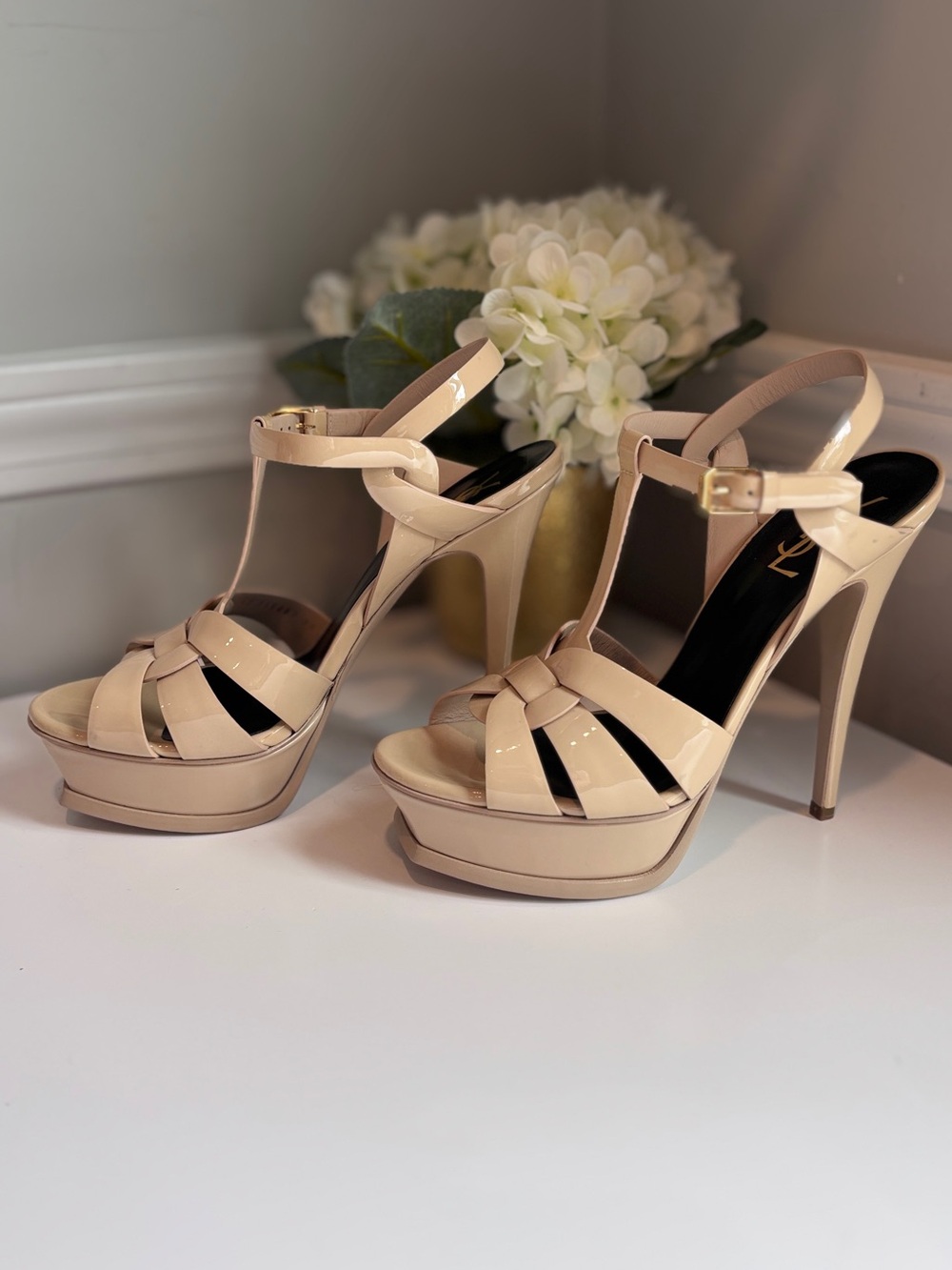 Yves Saint Laurent Patent Leather Nude T-Strap Platform Sandals - Picture 2 of 11